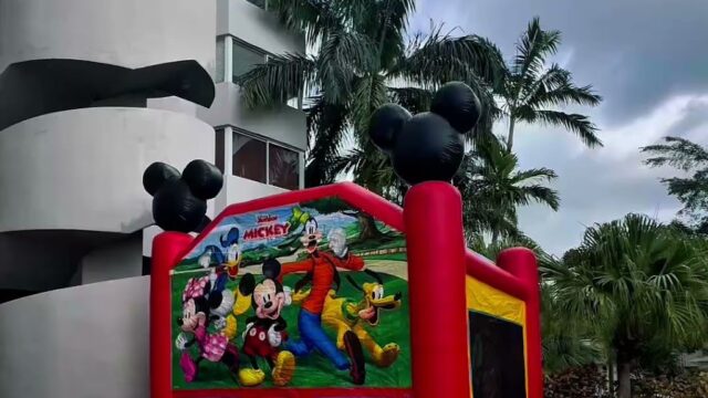 Single Location 24 Kids Party Rentals in Miami, FL