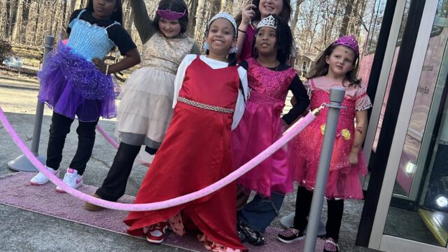 Single Category 36 Kids Party DJs Near You