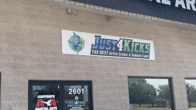 Single Location 22 Kids Party Rentals in Bloomington, IL