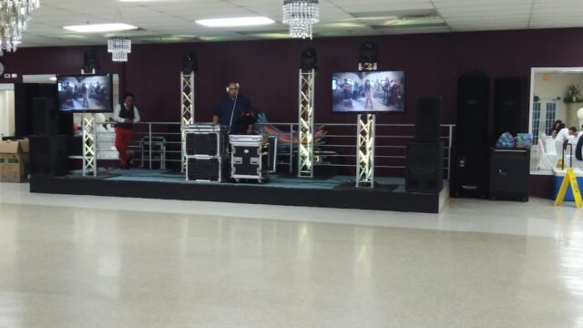Single Category 33 Kids Party DJs Near You