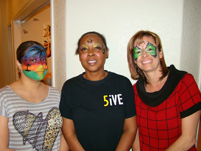 Single Category 90 Kids Party Planners Near You